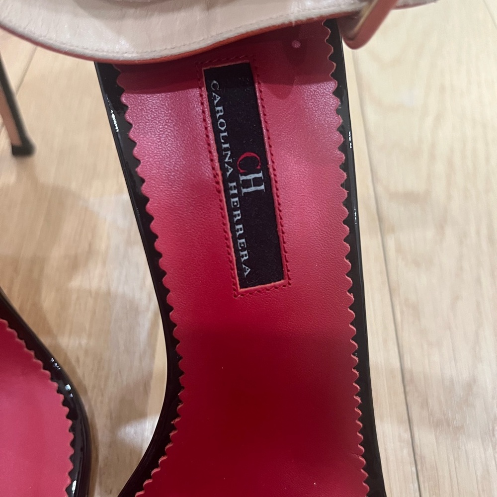 Carolina Herrera Heels - Picture 9 of 10